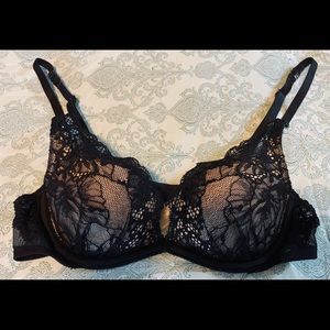 Victoria’s Secret Plunge Very Sexy black/nude lace bra Sz 32A